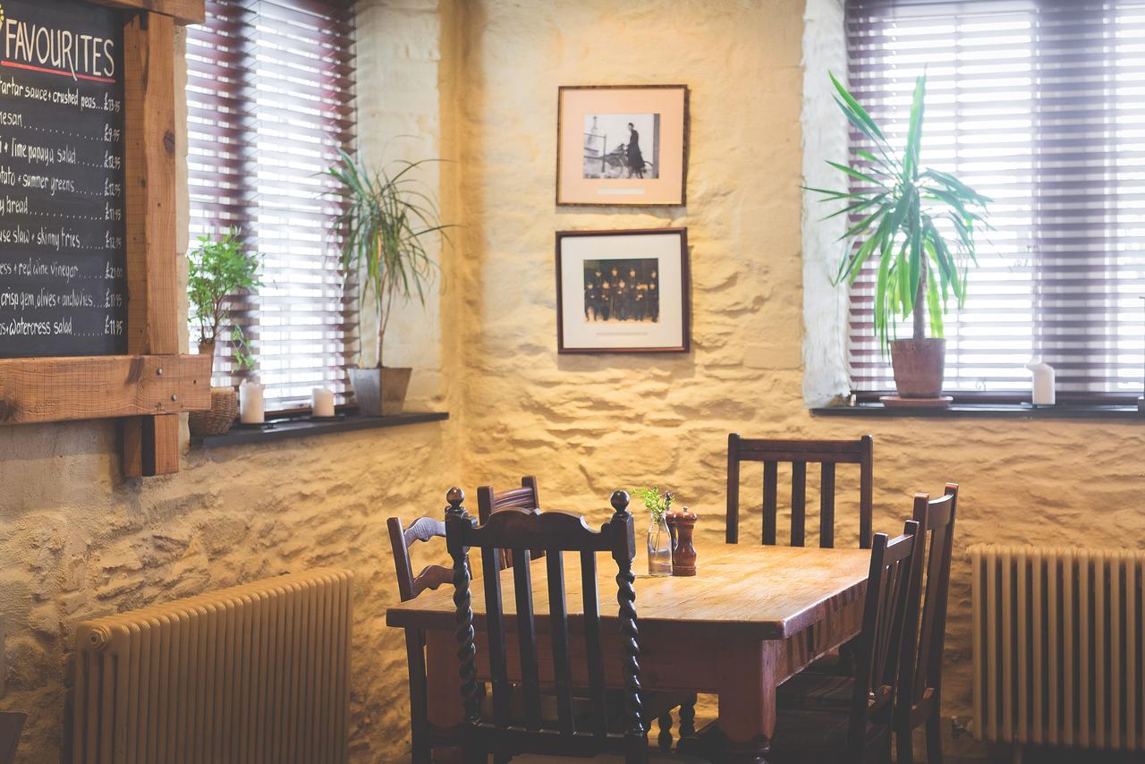 Rose And Crown Yealmpton 호텔 외부 사진